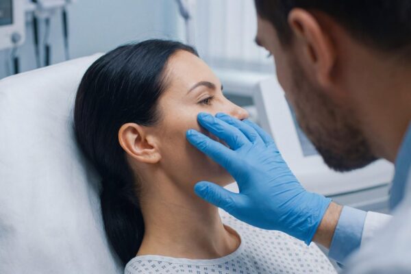 Lupus și expunere la soare: ce discuți despre protecție și tratament