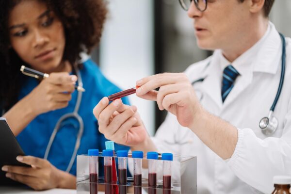 Leucocite scăzute: ce medicamente și afecțiuni pot fi luate în calcul