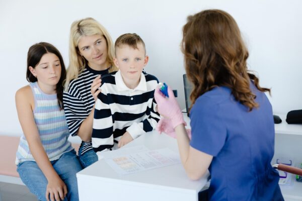 Pubertate precoce: ce schimbări justifică un consult endocrinologic