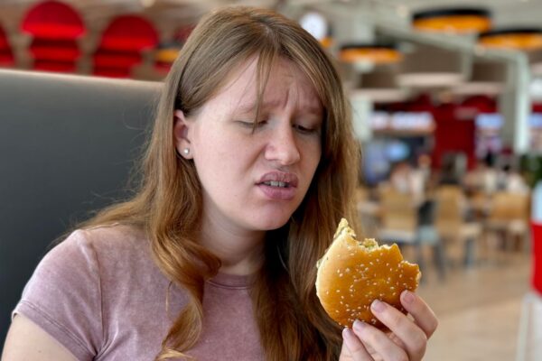 Bulimia nervoasă: de ce greutatea nu arată întotdeauna gravitatea problemei