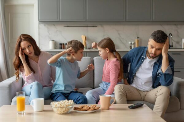 Favoritismul între frați: cum poate afecta relațiile din familie