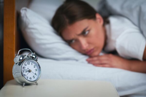 7 sfaturi pentru a adormi din nou când te trezești noaptea