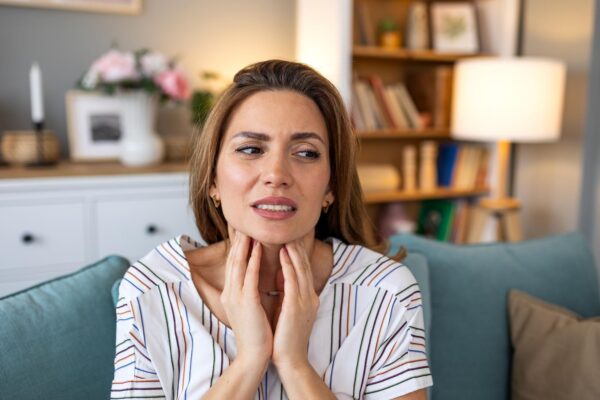 Senzație de mâncare blocată la înghițire: de ce trebuie investigată